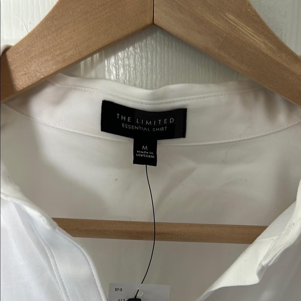 The Limited Crisp White Essential Shirt - Picture 2 of 4